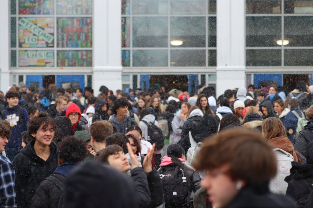 Why Should We Build a New High School? The Current State of LHS from a Student’s&nbsp;Perspective